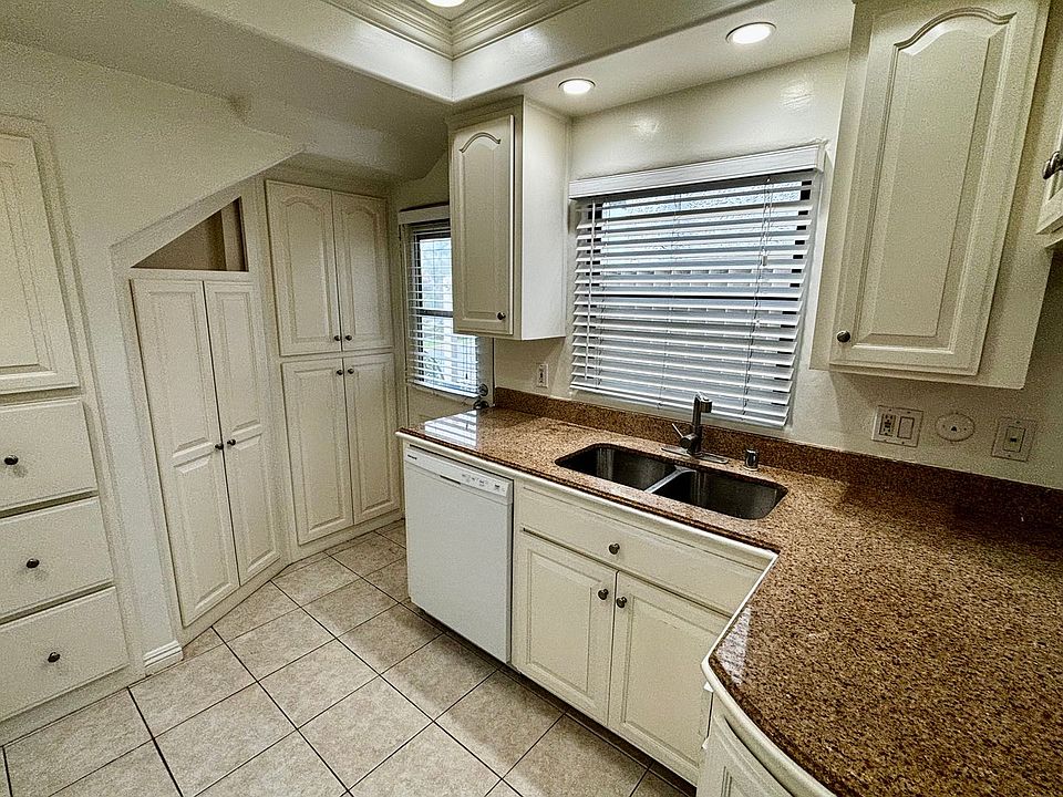 1st image of 353 Orange Ave #0