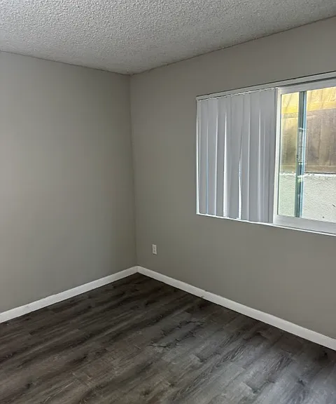 Moss Garden Apartments — Photo 13