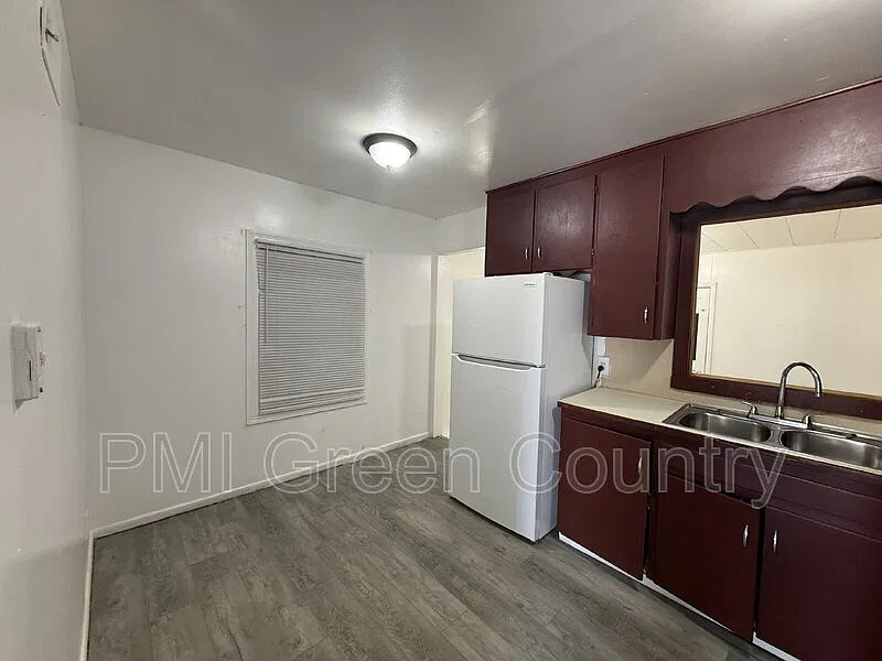 4 bed, 1.5 bath, $1,020 — Photo 4