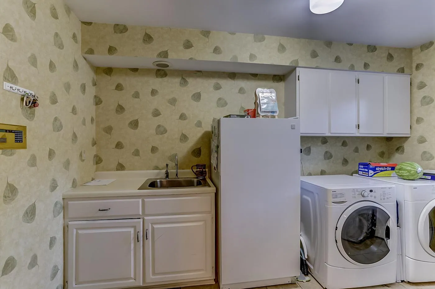4 bed, 2.5 bath, 4182 sqft, $4,250 — Photo 4
