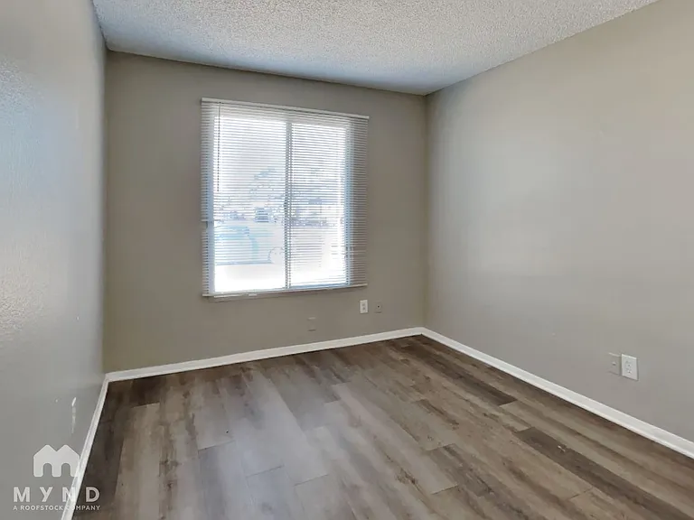 4045 E Nancy Ln — Photo 12