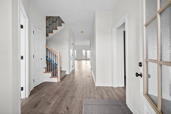 4 bed, 2650 sqft, $2,700 — Photo 2