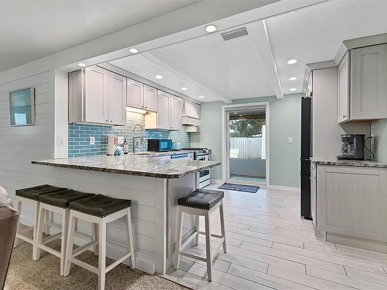 1686 Chapline Ln — Photo 11