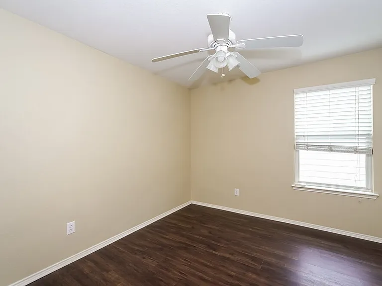 2808 Lynx Ln — Photo 13