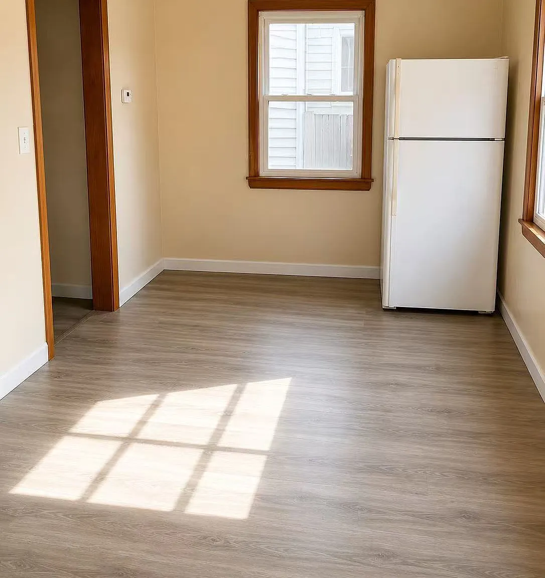 3 bed, 1143 sqft, $1,380 — Photo 2