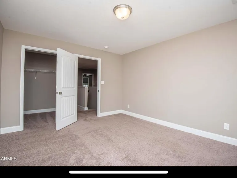 1608 Silver Spur Ln — Photo 3