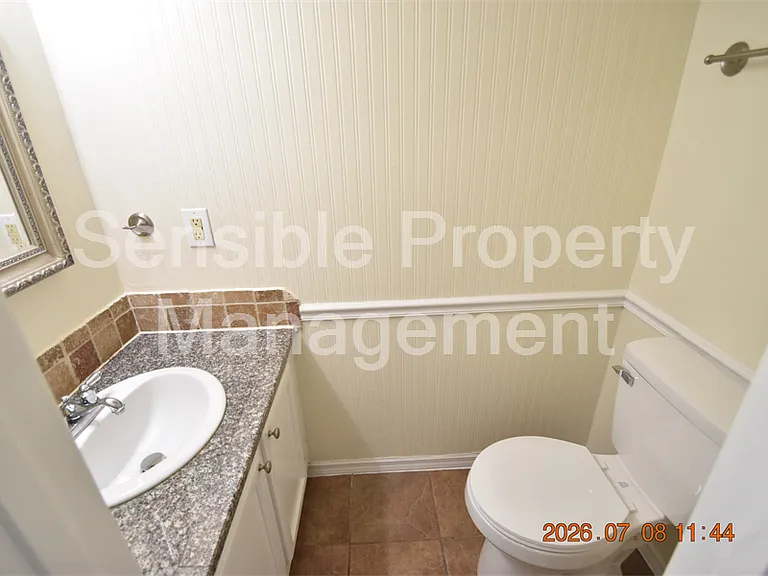 2302 Maki Rd #2 — Photo 11