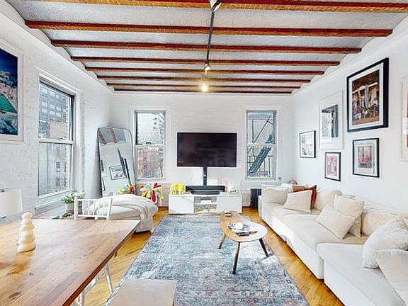 3rd image of 301 W 17th St APT 5W
