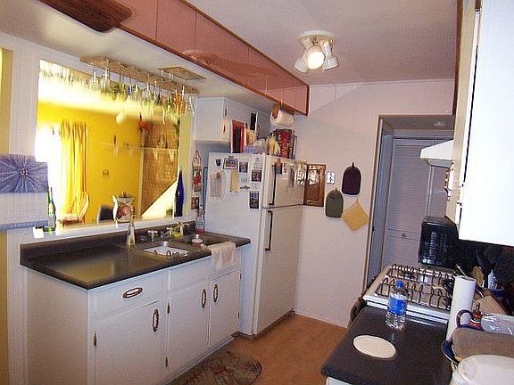2nd image of 197 Mary Ct Unit B