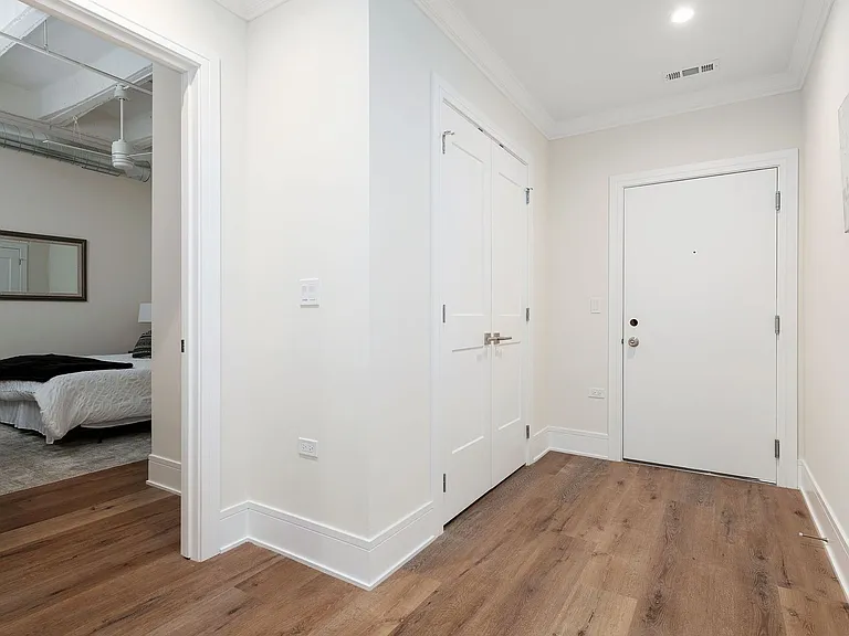 6700 North Ave — Photo 35