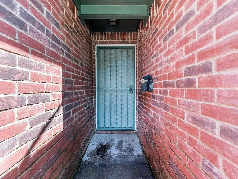 2526 Exeter Ave — Photo 7