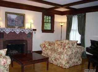 259 Greene Ave, Sayville, NY 11782
