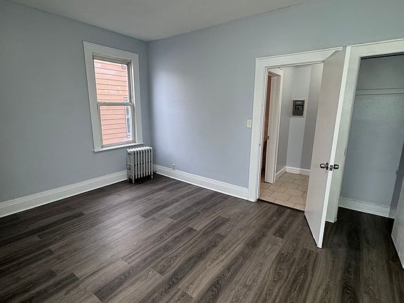 2nd image of 25 Underwood St APT 1