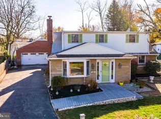 29 Longwood Dr, Wayne, PA 19087