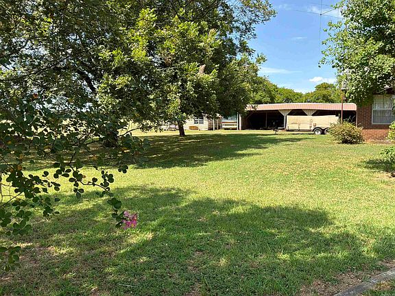 4th image of 136 Fowler Rd
