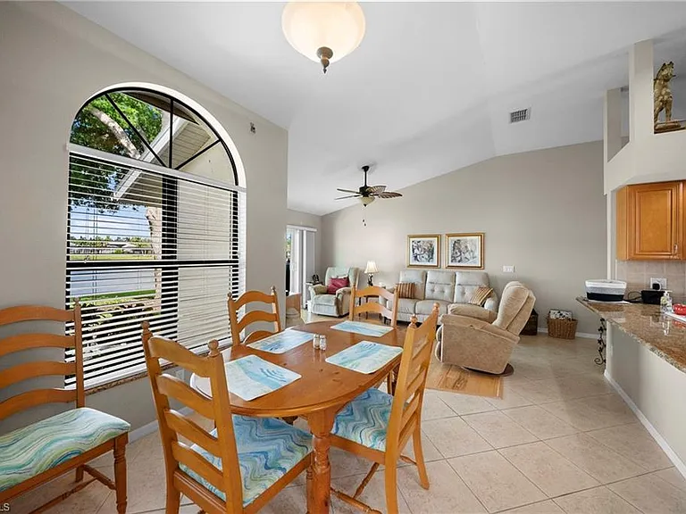22361 Fountain Lakes Blvd — Photo 14