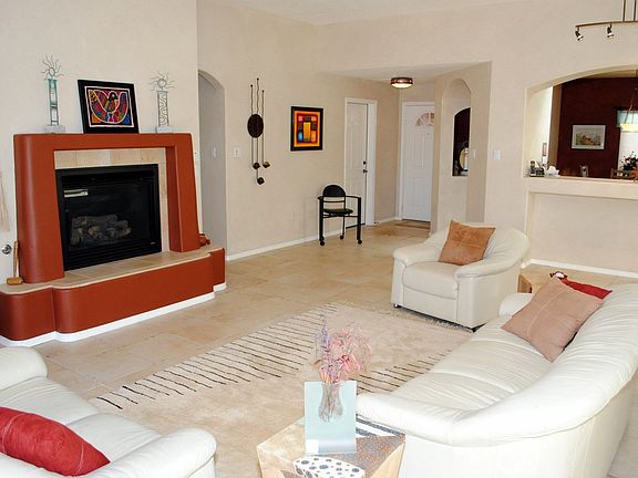 5th image of 6112 Loro Ave NW