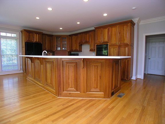 Fabulous Open Kitchen with gas cooktop