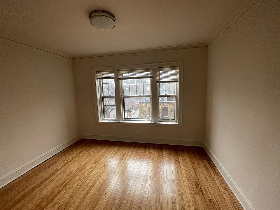 2nd image of 7252 N Hamilton Ave #2