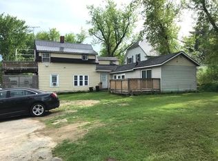 53 Spring St, Newport, ME 04953