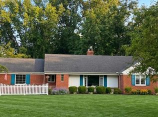 23237 S Melrose Dr, Westlake, OH 44145