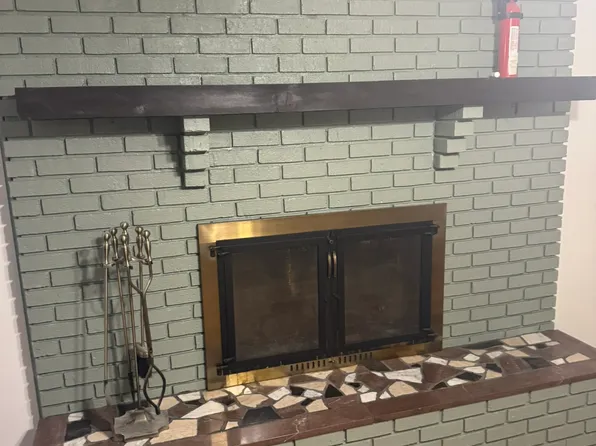 1502 Woodbury Ct, Maryville, TN 37803