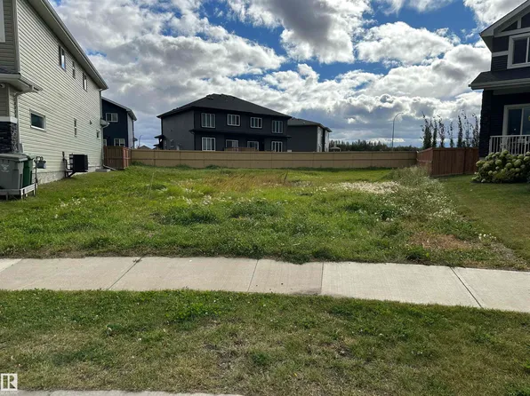 6613 38th Ave, Beaumont, AB T4X 2C5