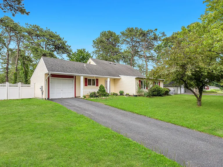 3 Willow Ct — Photo 2