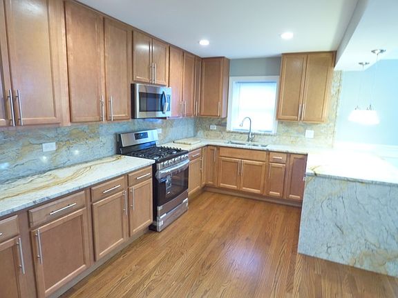5th image of 10933 S Parnell Ave