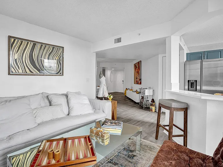 520 SE 5th Ave #2211 — Photo 4