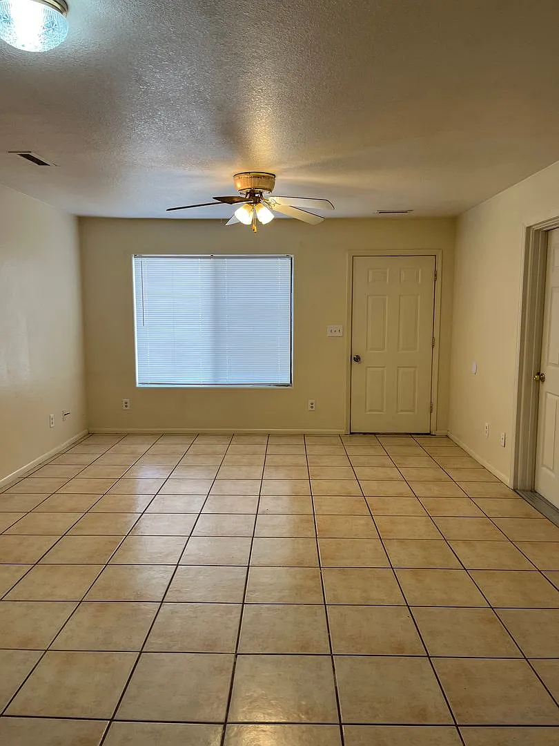 6068 Peak Cir — Photo 3