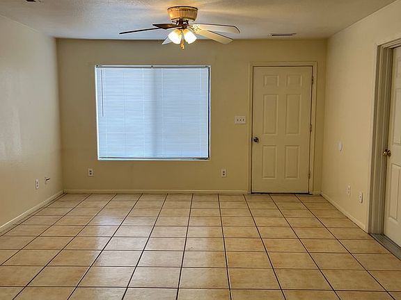 3rd image of 6068 N Peak Cir