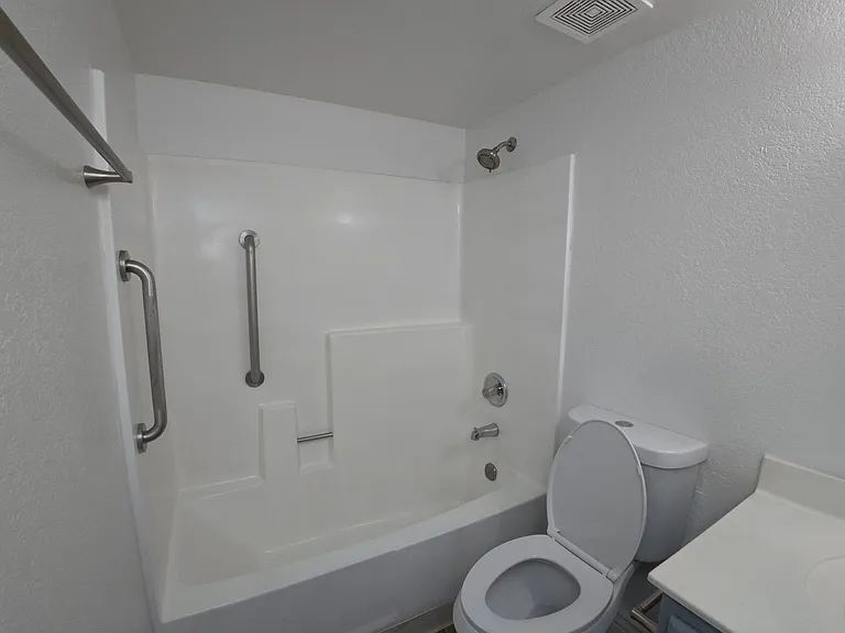 1 Month FREE Rent + No Application Fee 3049 E Cicero Street, Mesa, AZ! — Photo 18