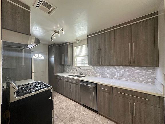 5th image of 7118 Sunnybrae Ave