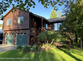 850 Whitehouse Dr, Jackson, WY 83001