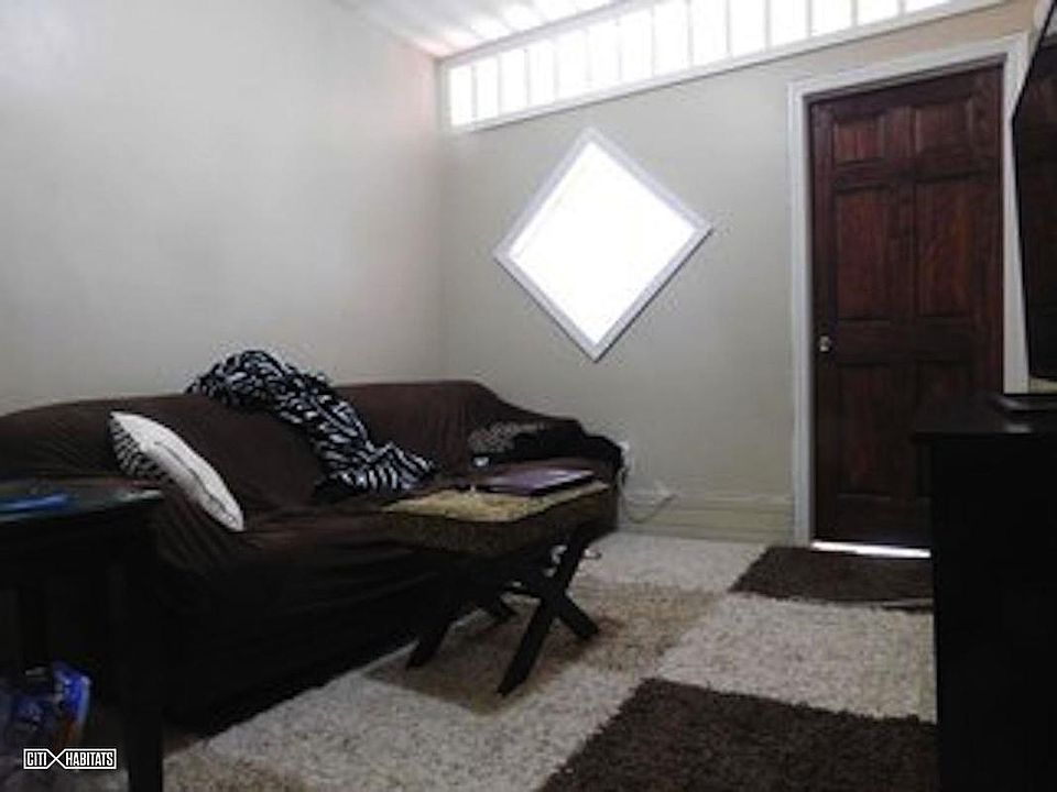 1st image of 1735 2nd Ave #5A