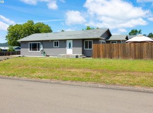 1080 NE Brooklyn Ave, Roseburg, OR