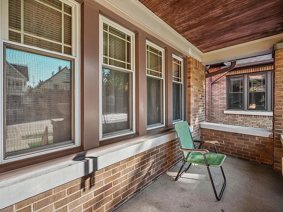 2nd image of 2546 S Howell AVENUE