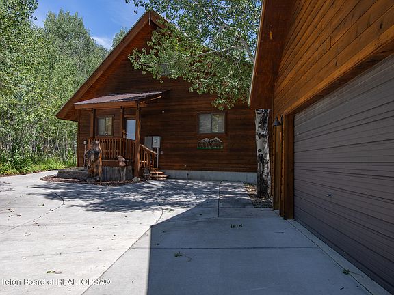 2nd image of 68 Creek Cir