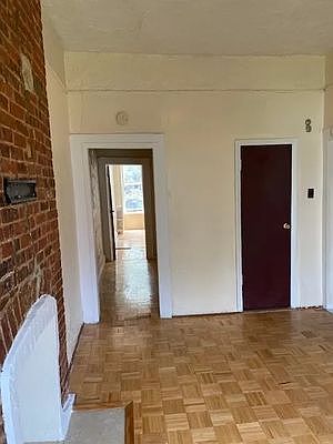 4th image of 553 Putnam Ave
