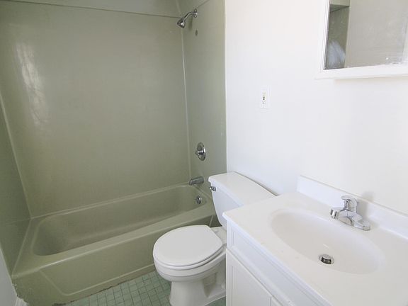 4th image of 4060 Roosevelt Blvd APT 3