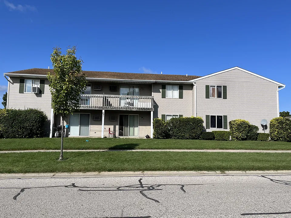 470 Stratford Way