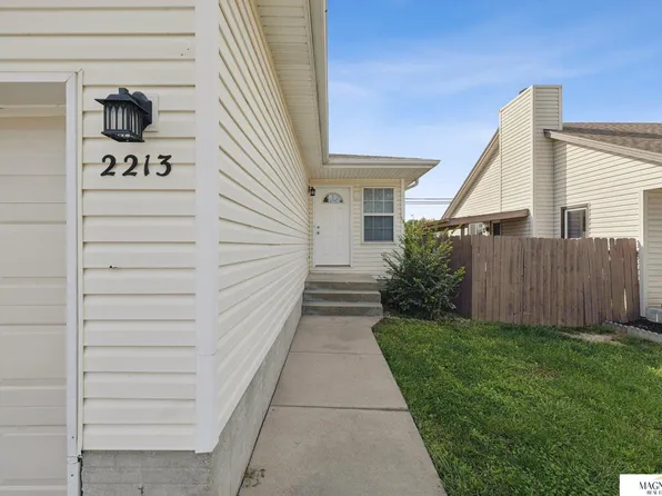 2213 SW 19th St, Lincoln, NE 68522