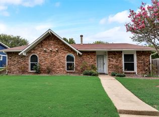 3338 Meadow Oaks Dr, Garland, TX 75043