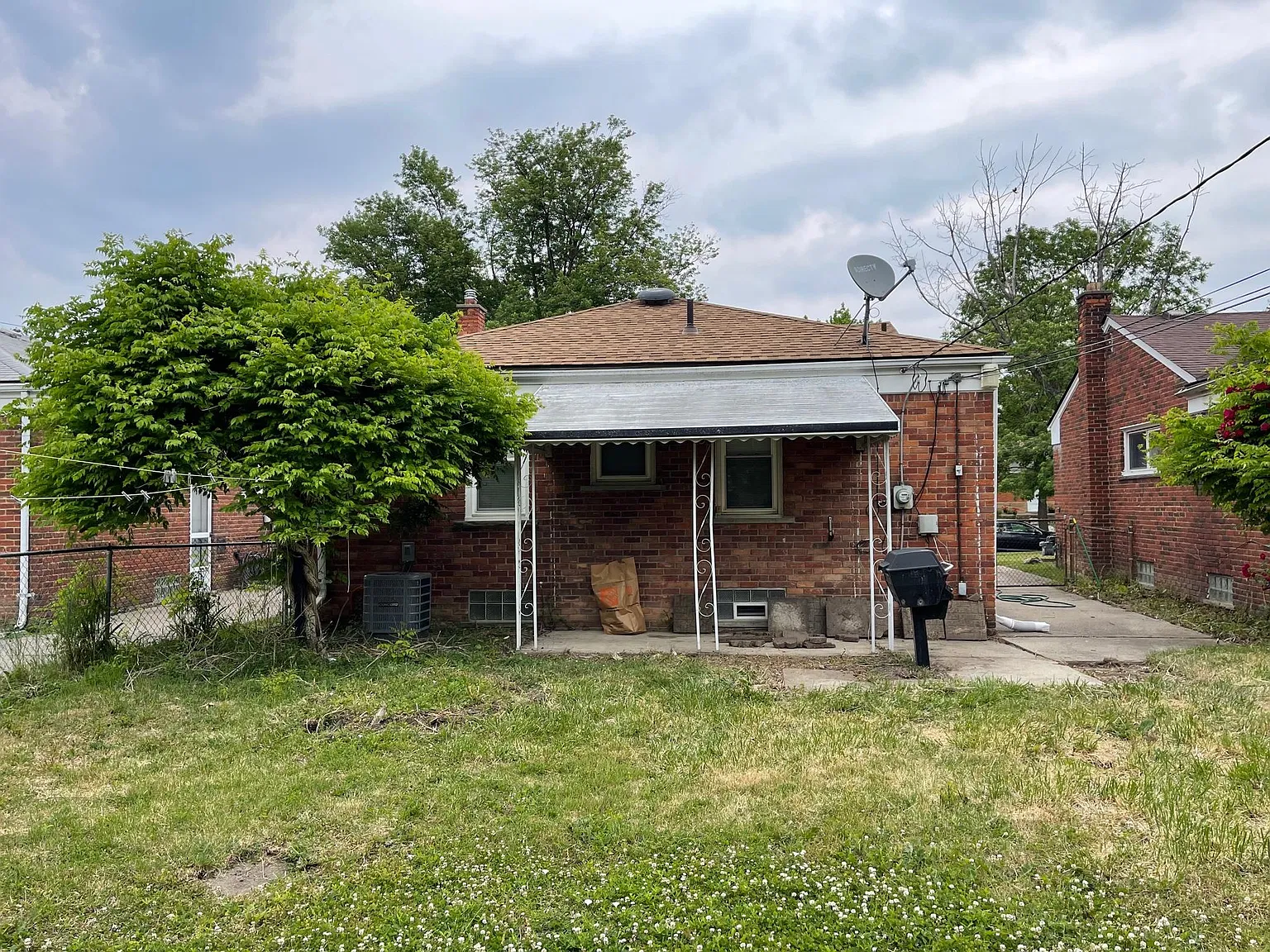 Sherbourne St, Inkster — Photo 2