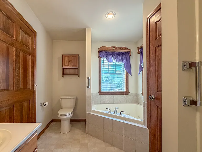 1387 Sheep Hill Rd — Photo 17