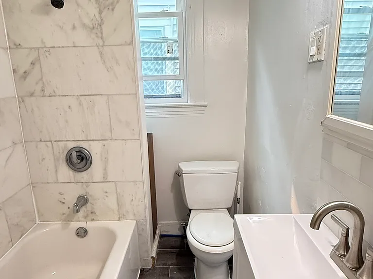 12 Kent St #2 — Photo 13
