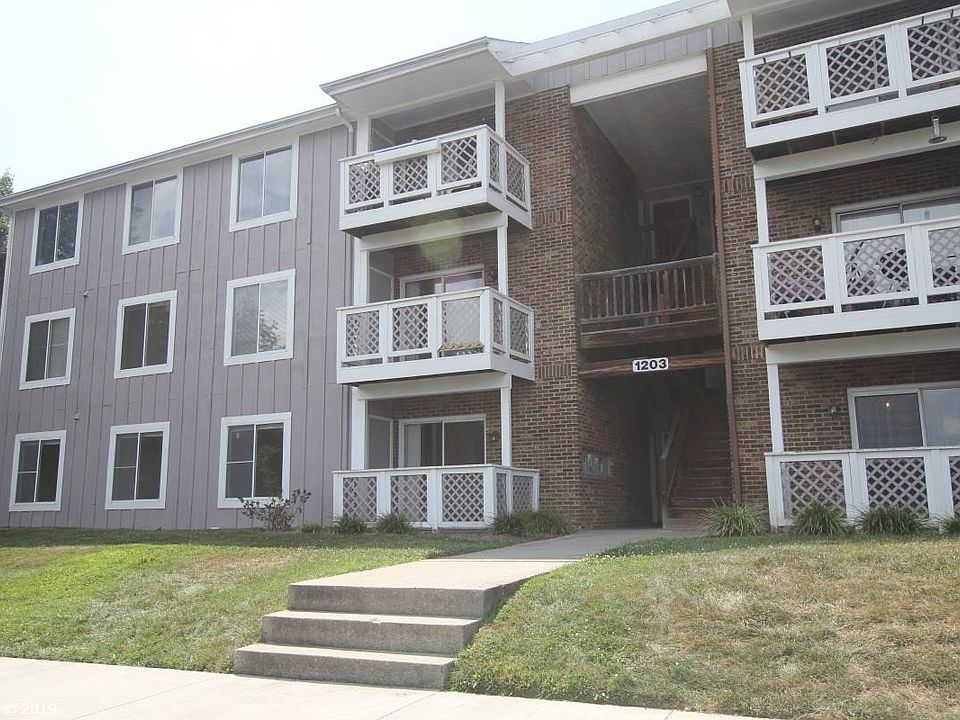 1st image of 1203 University Ter APT A