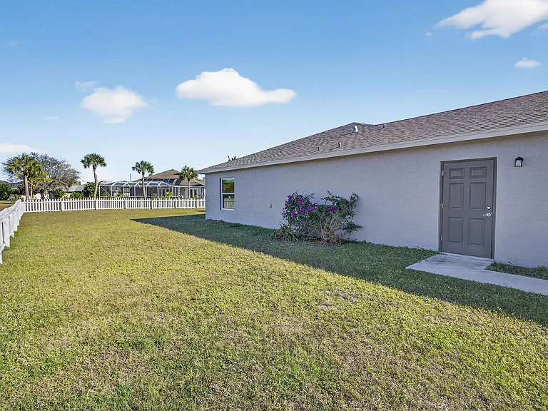 2501 SE Mariposa Ave — Photo 19