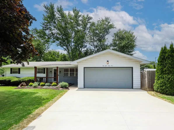 5833 N Brookwood Dr, Fort Wayne, IN 46835